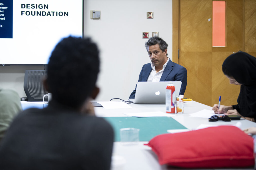 1 Vcuarts Qatar Le Mirage 049 Rc86009