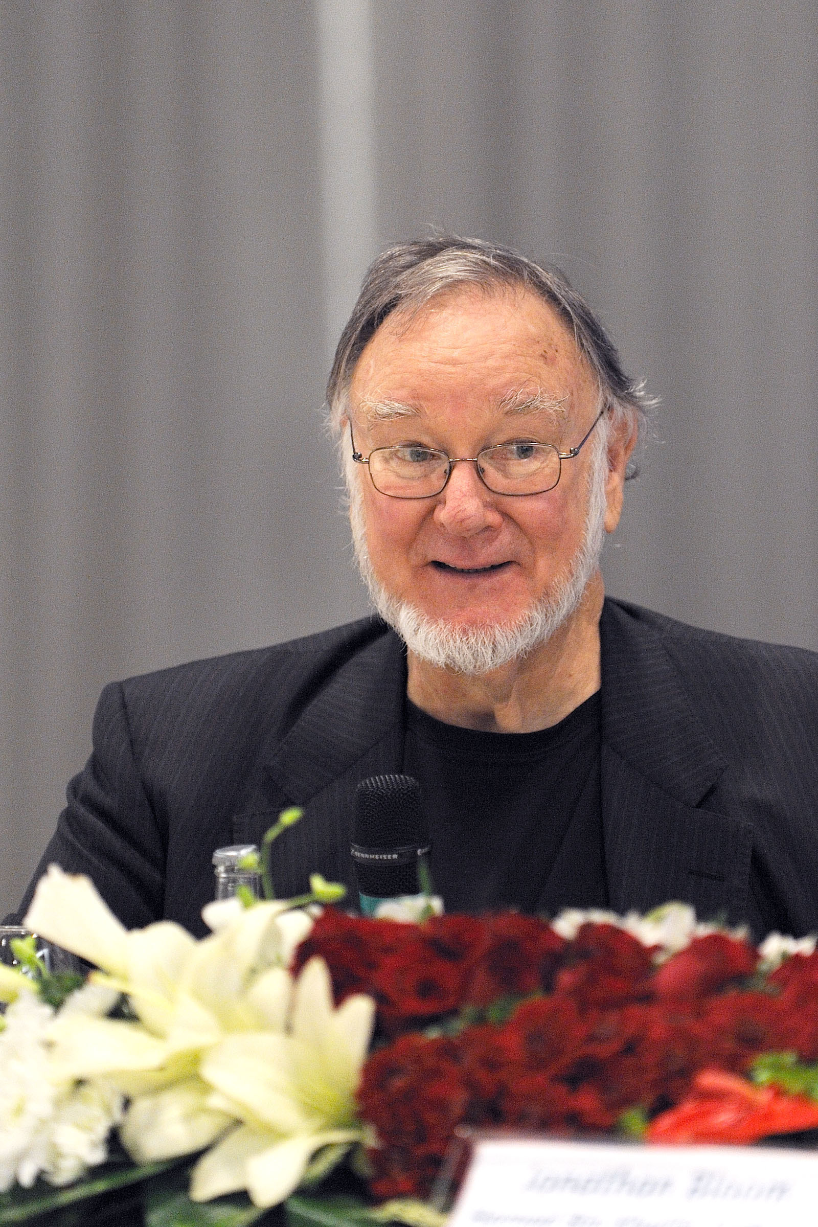 20111027pressconf005