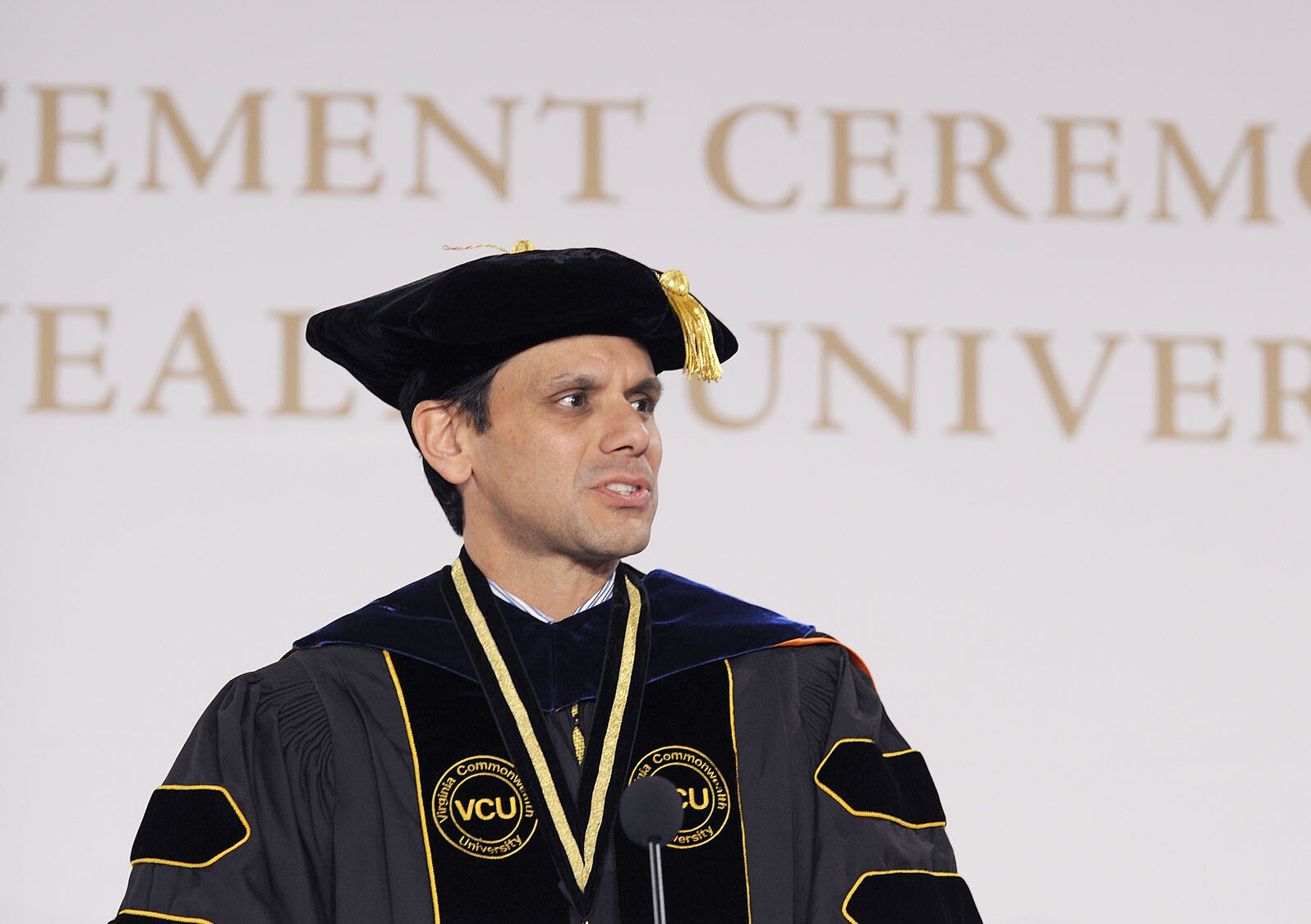Vcuqatar2012commencement002