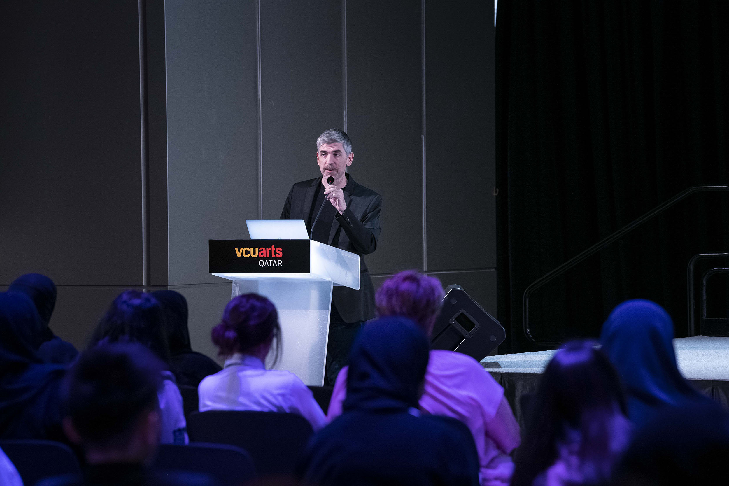 Vcuarts Qatar Open House Dr Sean Roberts 005 Rc83762